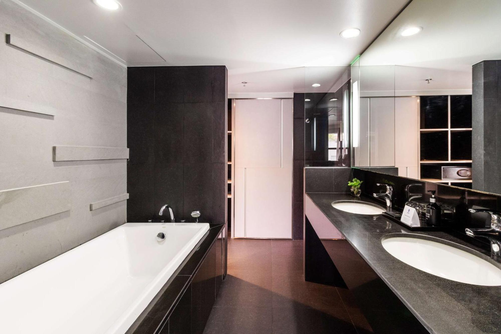 Best Western Sukhumvit 20 Bangkok Exteriör bild