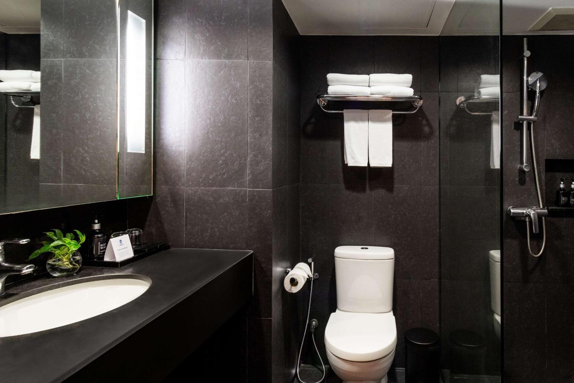 Best Western Sukhumvit 20 Bangkok Exteriör bild