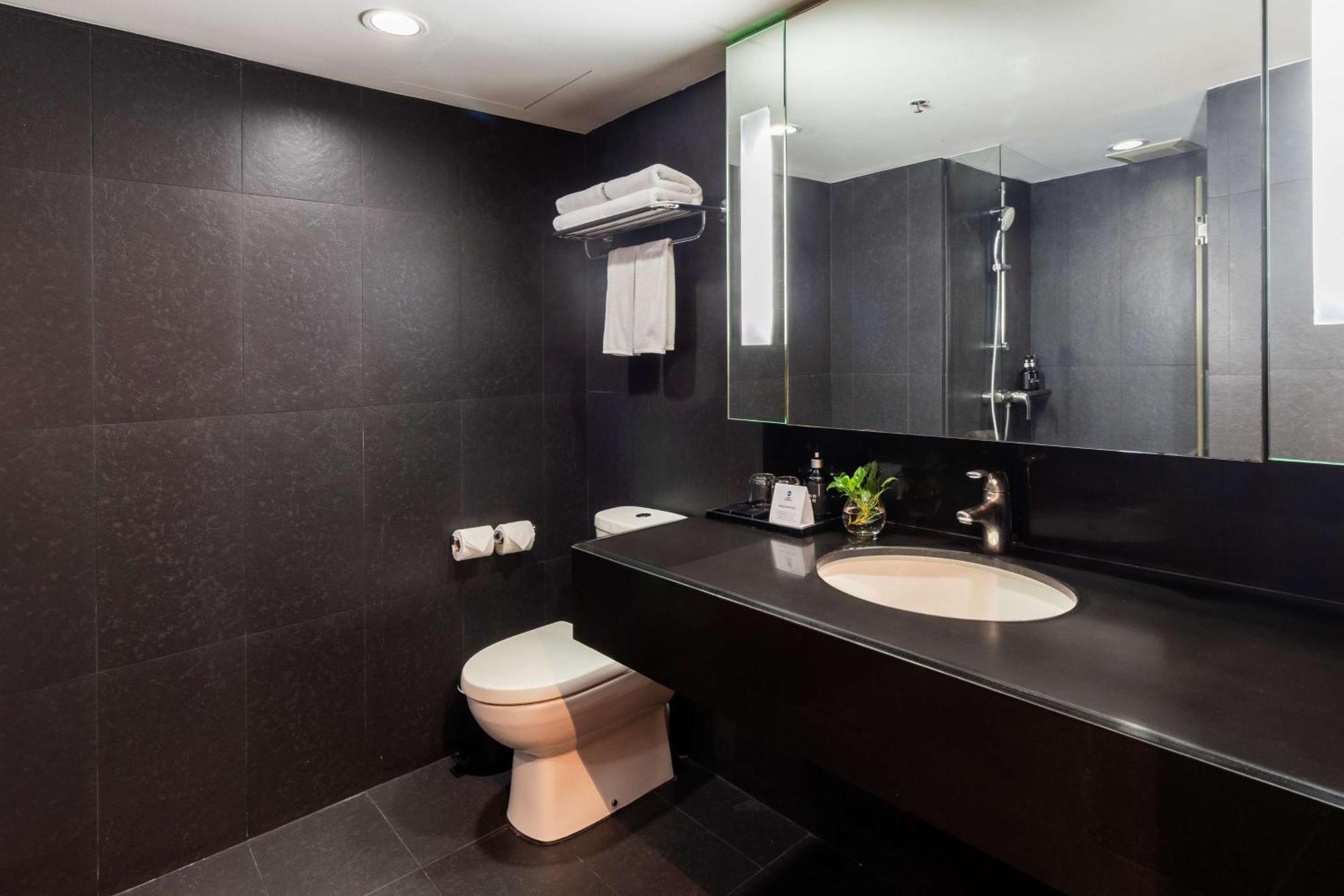 Best Western Sukhumvit 20 Bangkok Exteriör bild
