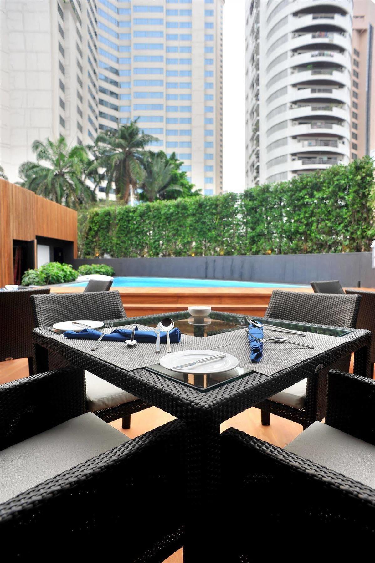 Best Western Sukhumvit 20 Bangkok Exteriör bild